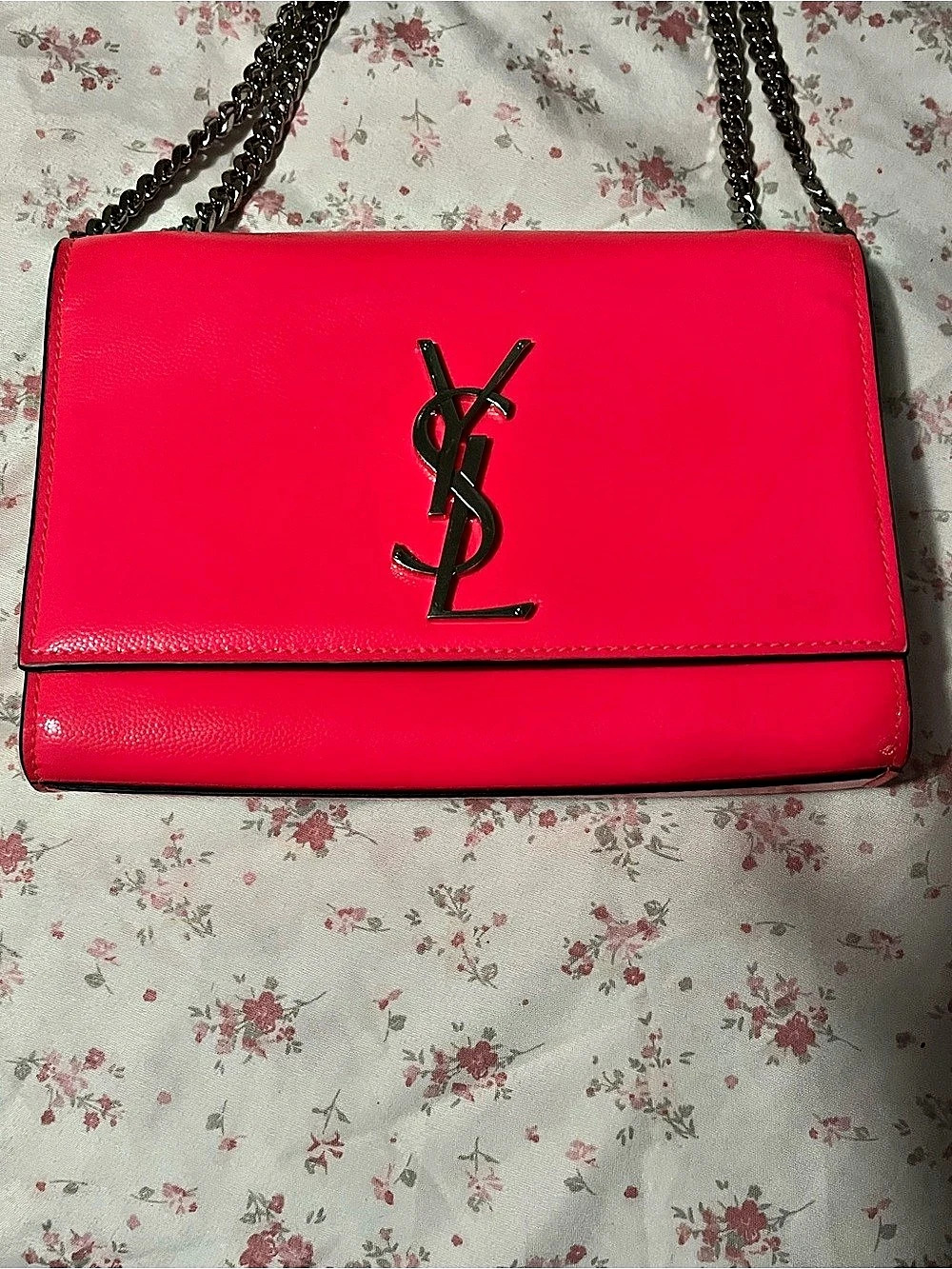 Saint Laurent Sunset Medium Chain Bag in Hot Pink Shiny Leather Hot Pink